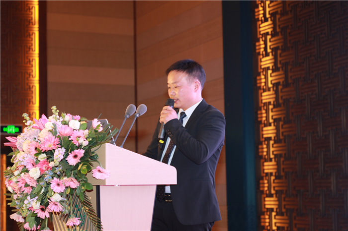 6df6d393e7944b589287345cb825eca 6df6d393e7944b589287345cb825eca